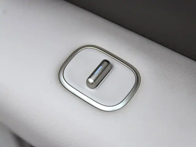 IM Motors LS6 — Фото автомобиля 29