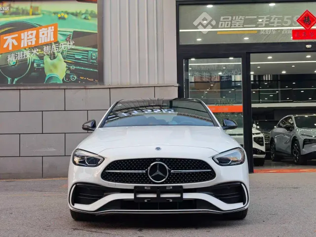 Mercedes-Benz C-Class — Фото автомобиля 3