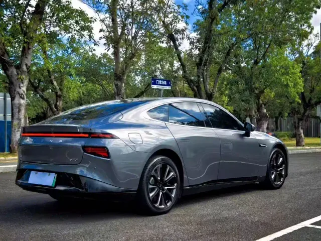 Xpeng P7 — Фото автомобиля 5