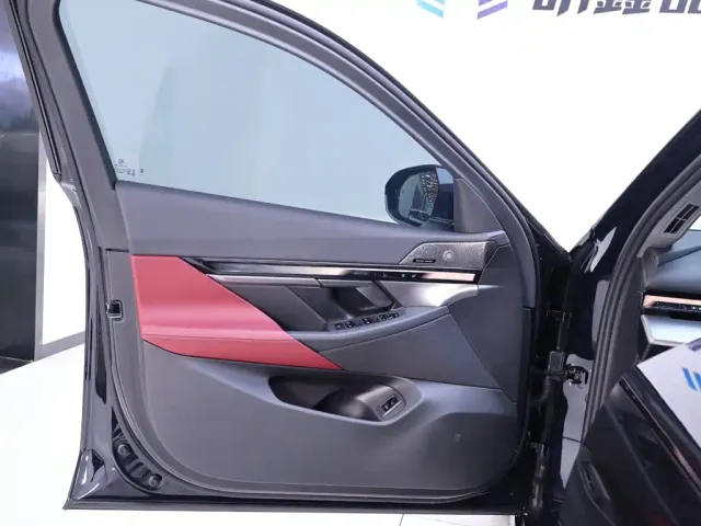 BMW 5 Series — Фото автомобиля 18
