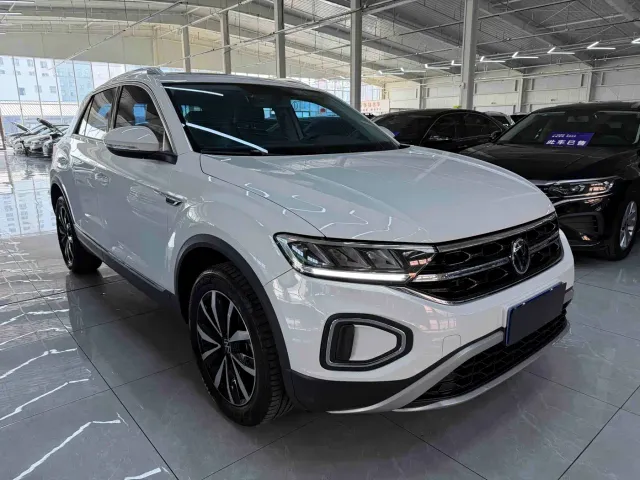 Volkswagen T-Roc — Фото автомобиля 3