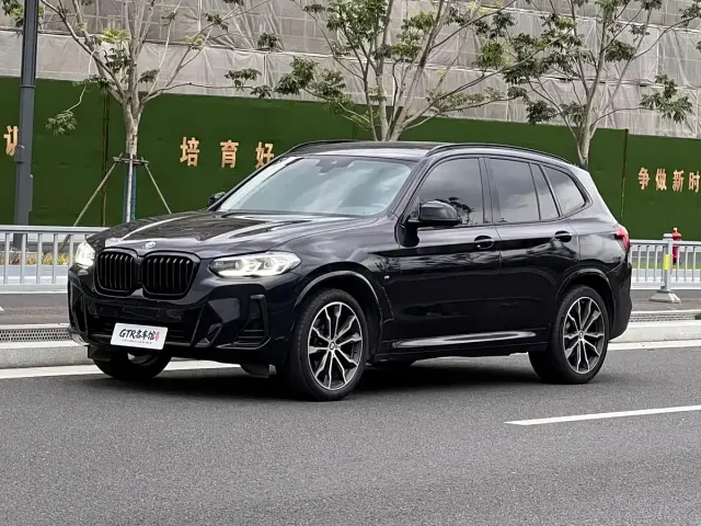 Фотография автомобиля — BMW X3