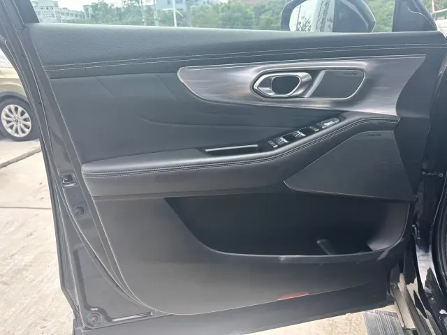 GAC Trumpchi GS8 — Фото автомобиля 14