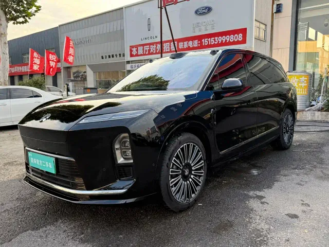 Nio ES8 — Фото автомобиля 2