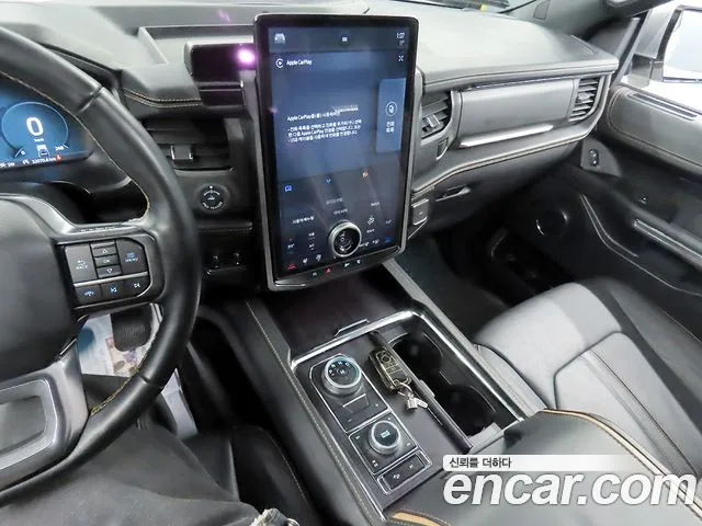 Ford Expedition — Фото автомобиля 16