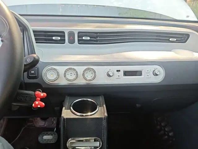 Wuling Hongguang Mini EV — Фото автомобиля 12