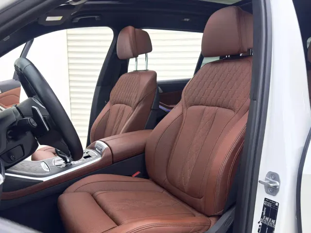 BMW X7 — Фото автомобиля 21