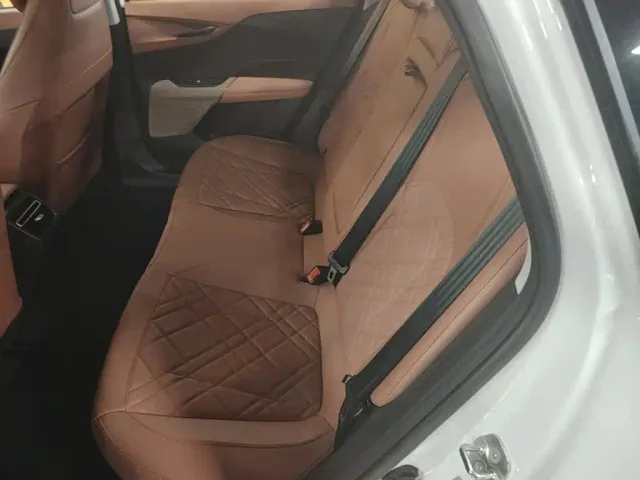 Changan Qiyuan A05 — Фото автомобиля 16