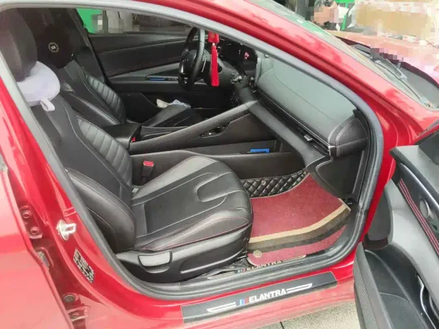 Hyundai Elantra — Фото автомобиля 13