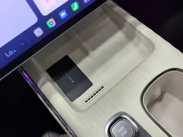 Xiaomi SU7 — Фото автомобиля 8