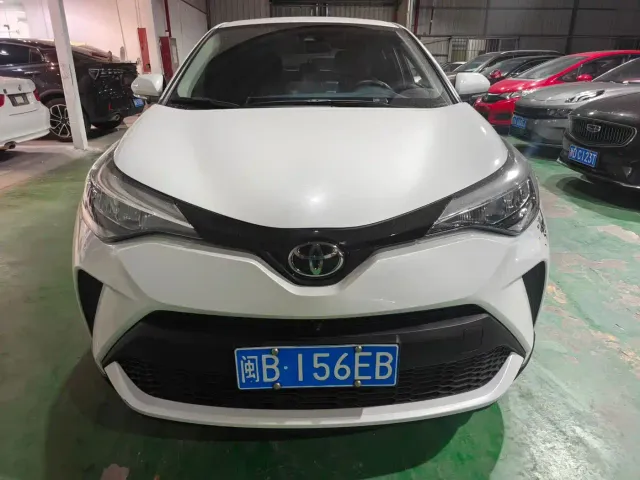 Toyota C-HR — Фото автомобиля 9