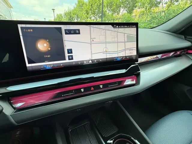 BMW i5 — Фото автомобиля 9