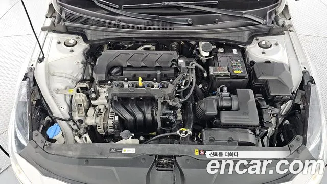 Hyundai Avante CN7 — Фото автомобиля 6