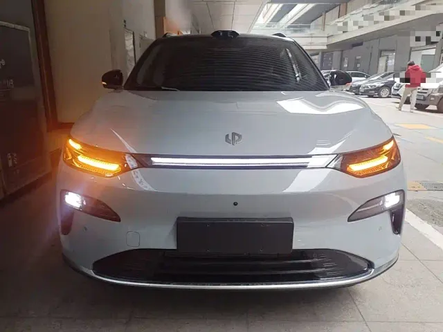 Leapmotor C11 — Фото автомобиля 2