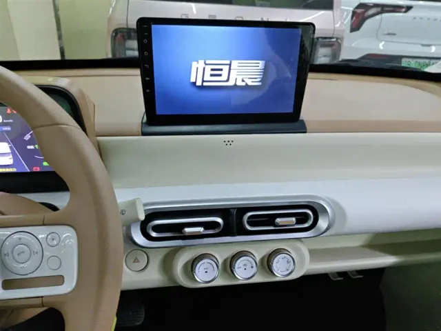 Wuling Hongguang Mini EV — Фото автомобиля 12