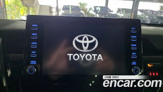 Toyota Camry XV70 — Фото автомобиля 10