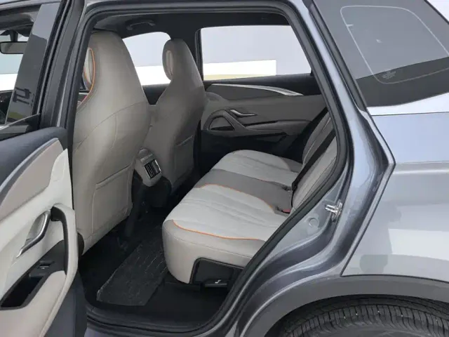 BYD Song Pro — Фото автомобиля 11