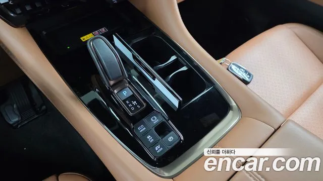 Toyota Alphard — Фото автомобиля 9
