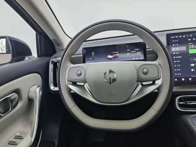 Leapmotor B01 — Фото автомобиля 11