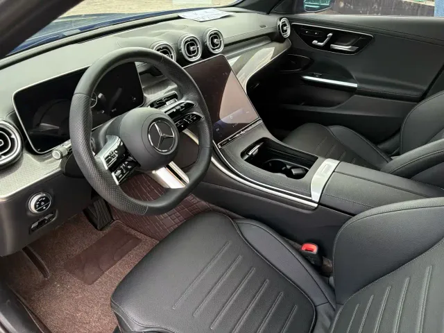 Mercedes-Benz C-Class — Фото автомобиля 3