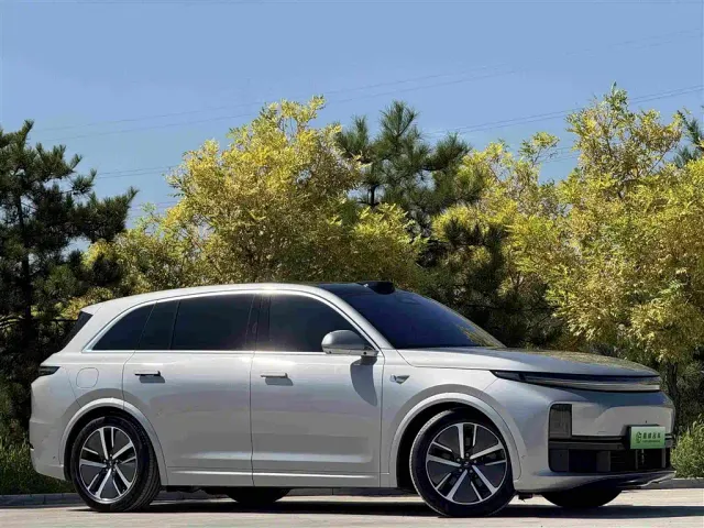 Li Auto L7 — Фото автомобиля 3