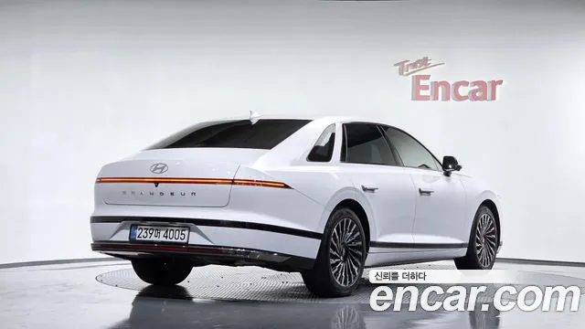 Hyundai Grandeur GN7 — Фото автомобиля 2