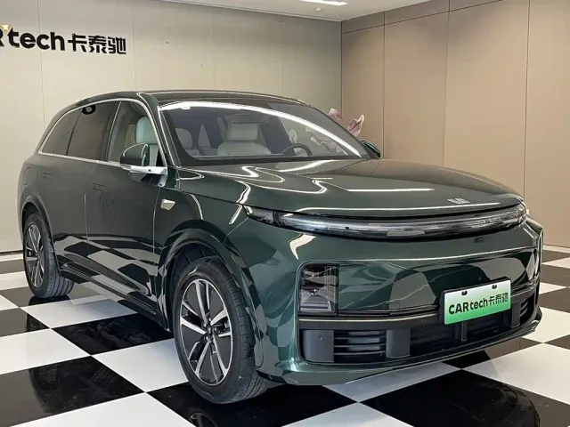 Li Auto L7 — Фото автомобиля 2