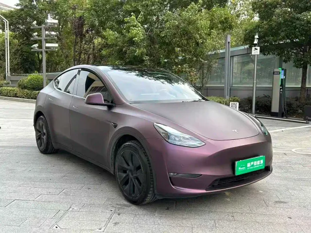 Tesla Model Y — Фото автомобиля 3