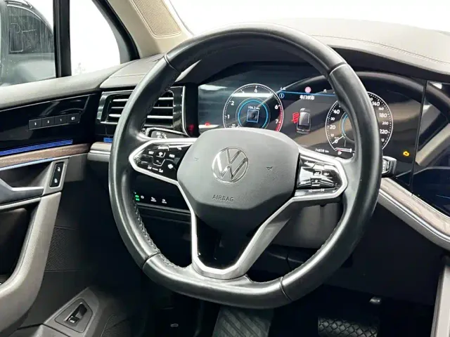 Volkswagen Touareg — Фото автомобиля 21
