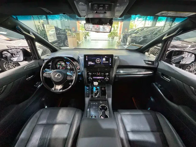 Lexus LM — Фото автомобиля 14
