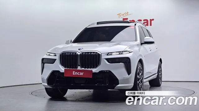 BMW X7 — Фото автомобиля 3