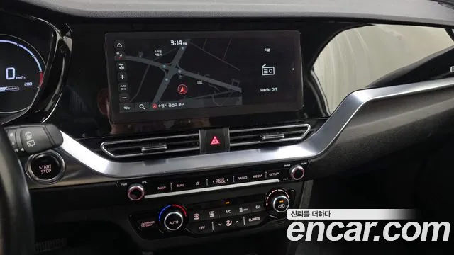Kia Niro — Фото автомобиля 19