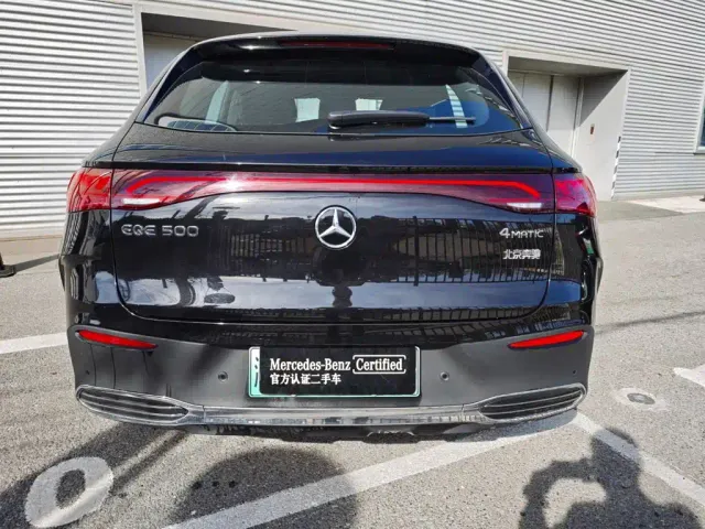 Mercedes-Benz EQE SUV — Фото автомобиля 6