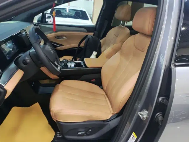 BYD Song L DM-i — Фото автомобиля 14