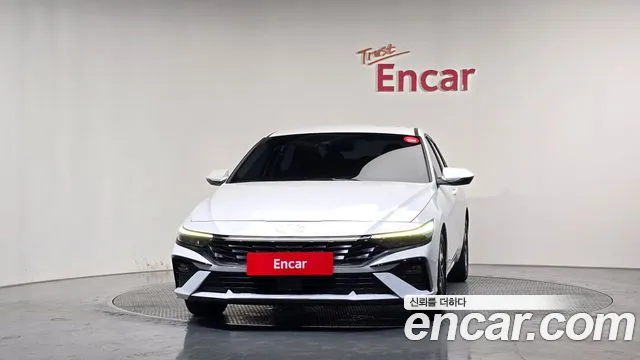 Hyundai AVANTE Новый Avante (CN7) — Фото автомобиля 3