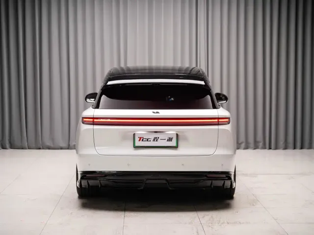Li Auto i6 — Фото автомобиля 7