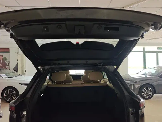 Changan CS75 Plus — Фото автомобиля 14