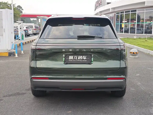 Geely Galaxy Starship 7 EM-i — Фото автомобиля 8