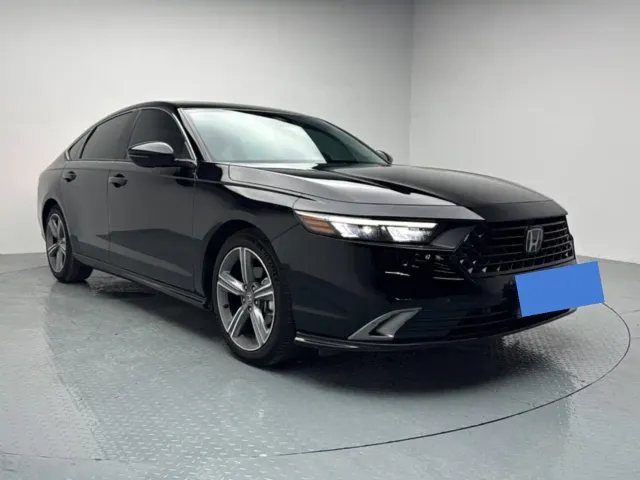 Honda Accord — Фото автомобиля 3