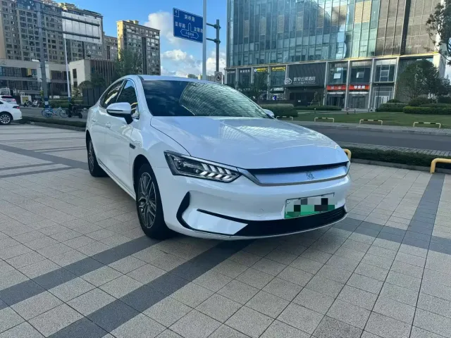 BYD Qin PLUS — Фото автомобиля 3