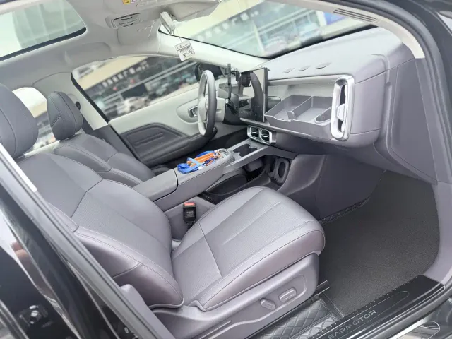 Leapmotor B10 — Фото автомобиля 12