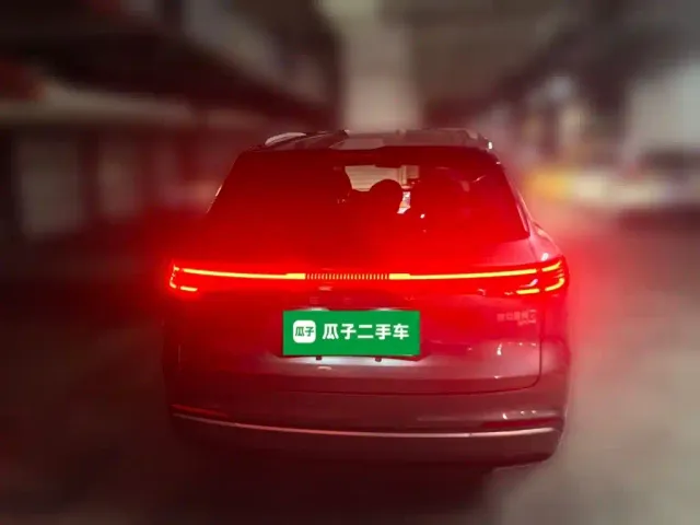 Geely Galaxy Starship 7 EM-i — Фото автомобиля 3