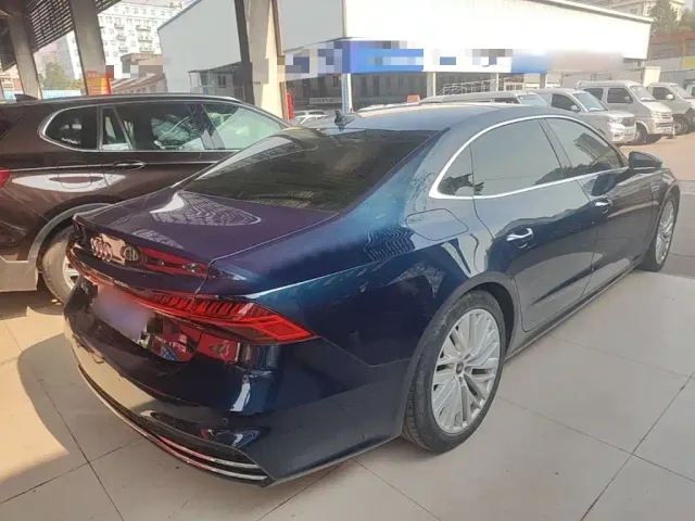 Audi A7L — Фото автомобиля 6