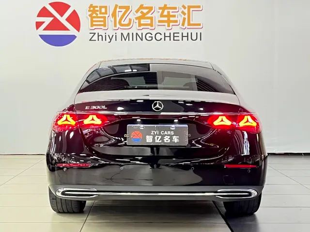 Mercedes-Benz E-Class — Фото автомобиля 14
