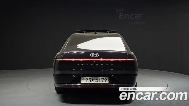 Hyundai Grandeur Grandeur (GN7) 2.5 Бензин 2WD — Фото автомобиля 4