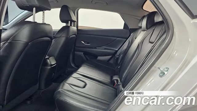 Hyundai Avante CN7 — Фото автомобиля 16