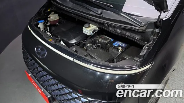 Hyundai Staria Staria 4WD Lounge 9 мест — Фото автомобиля 6