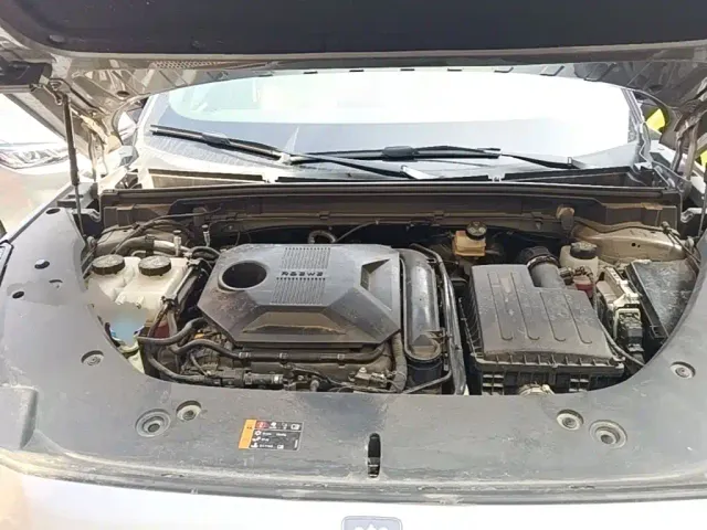 Roewe RX5 — Фото автомобиля 19