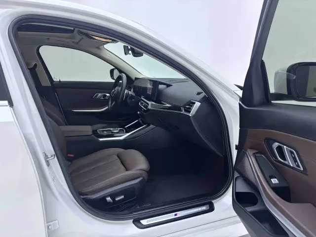 BMW 3 Series — Фото автомобиля 11