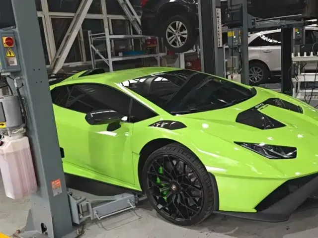 Lamborghini Huracan — Фото автомобиля 2